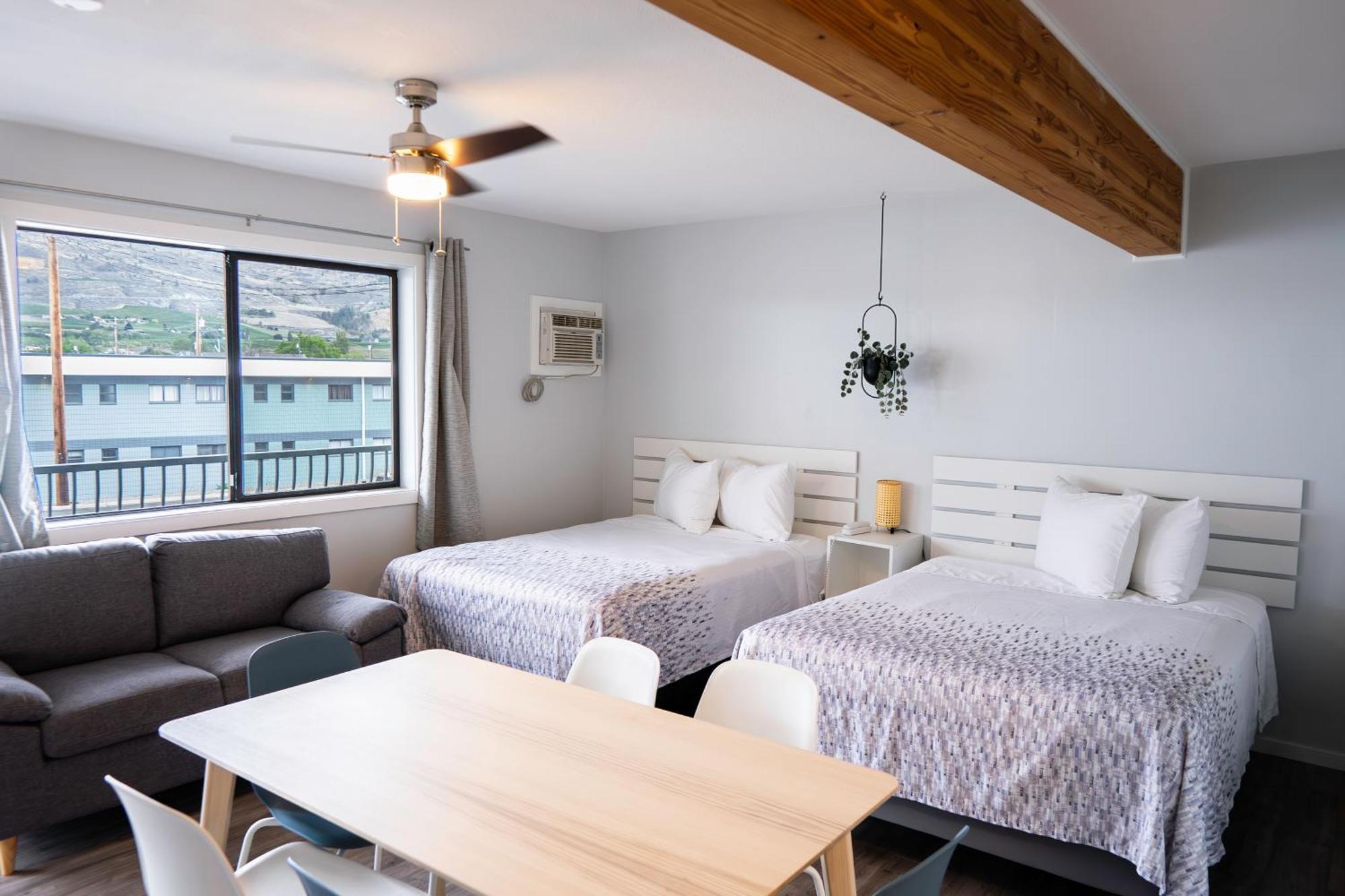 Poplars Motel On The Lake Осуюс Экстерьер фото